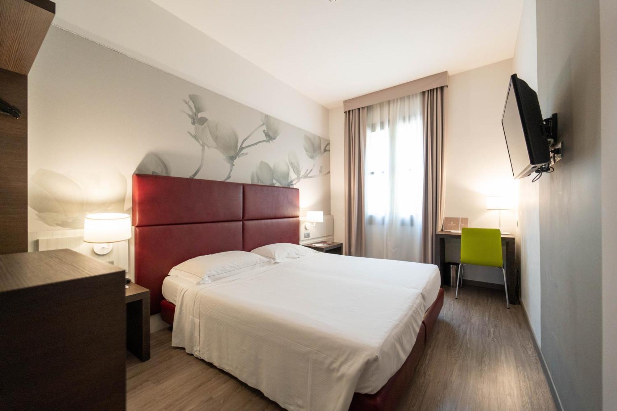 Hotel Villa Nabila Reggiolo Екстер'єр фото