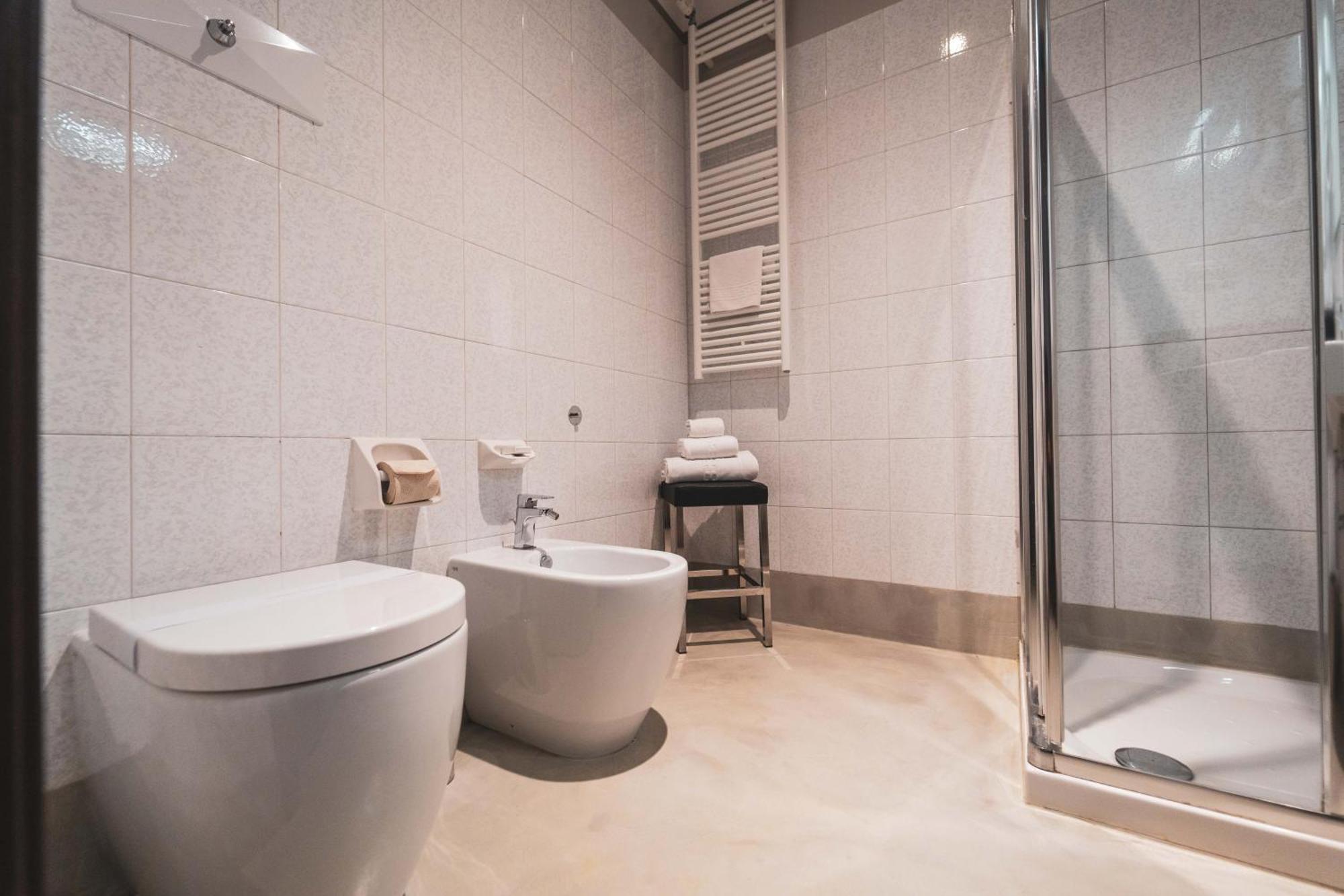 Hotel Villa Nabila Reggiolo Екстер'єр фото