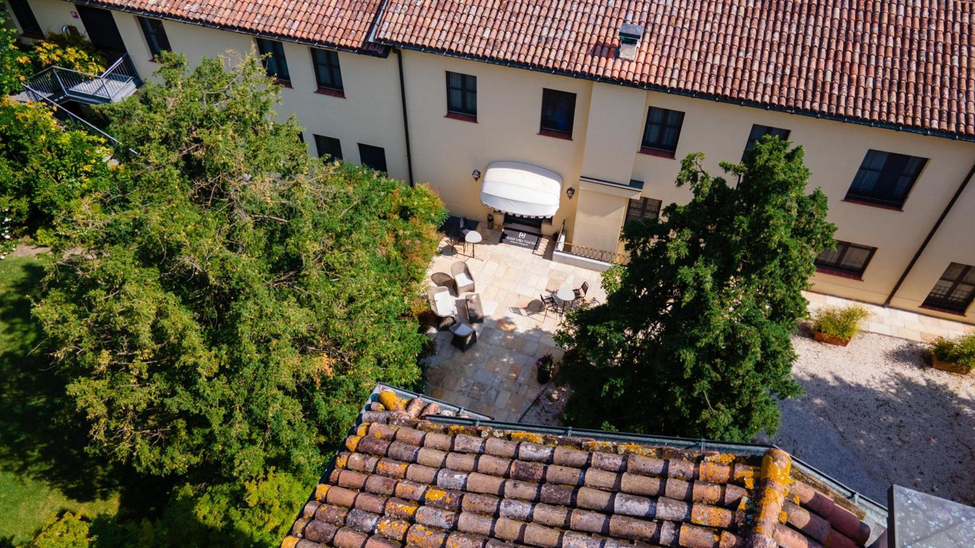 Hotel Villa Nabila Reggiolo Екстер'єр фото