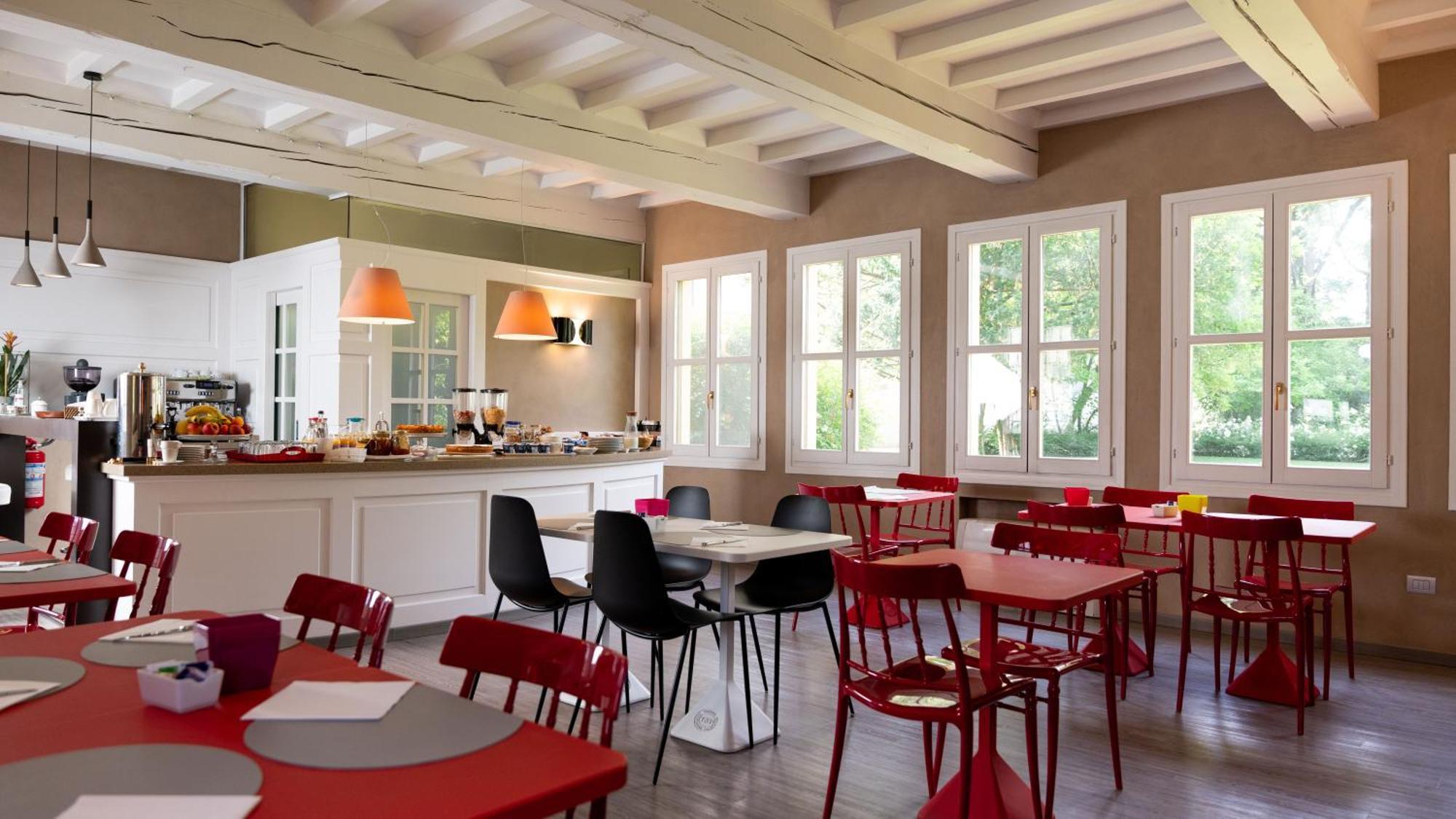 Hotel Villa Nabila Reggiolo Екстер'єр фото