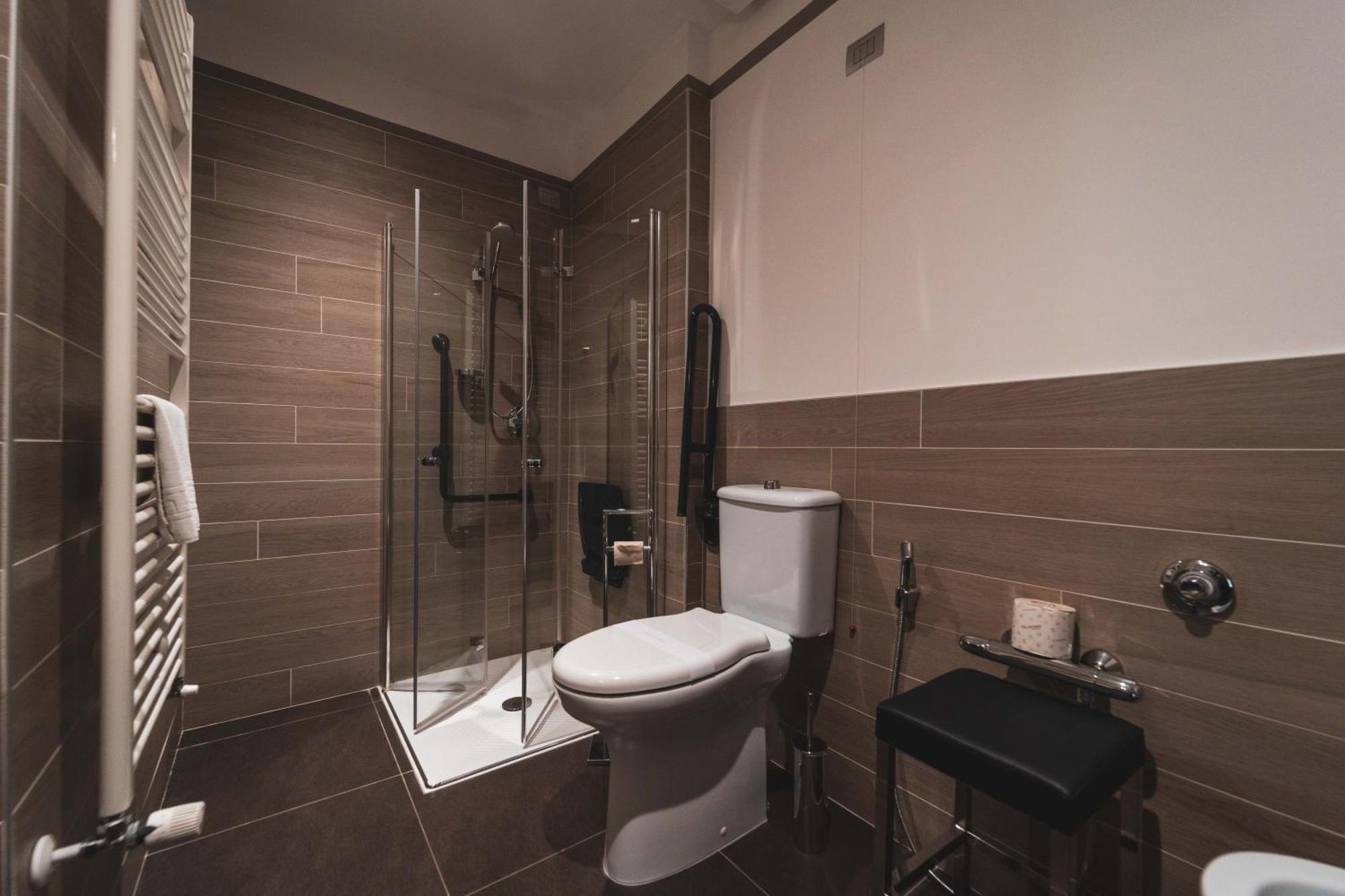 Hotel Villa Nabila Reggiolo Екстер'єр фото