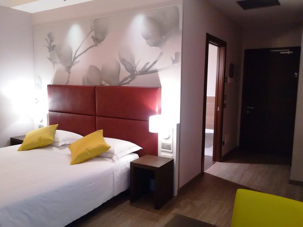 Hotel Villa Nabila Reggiolo Екстер'єр фото
