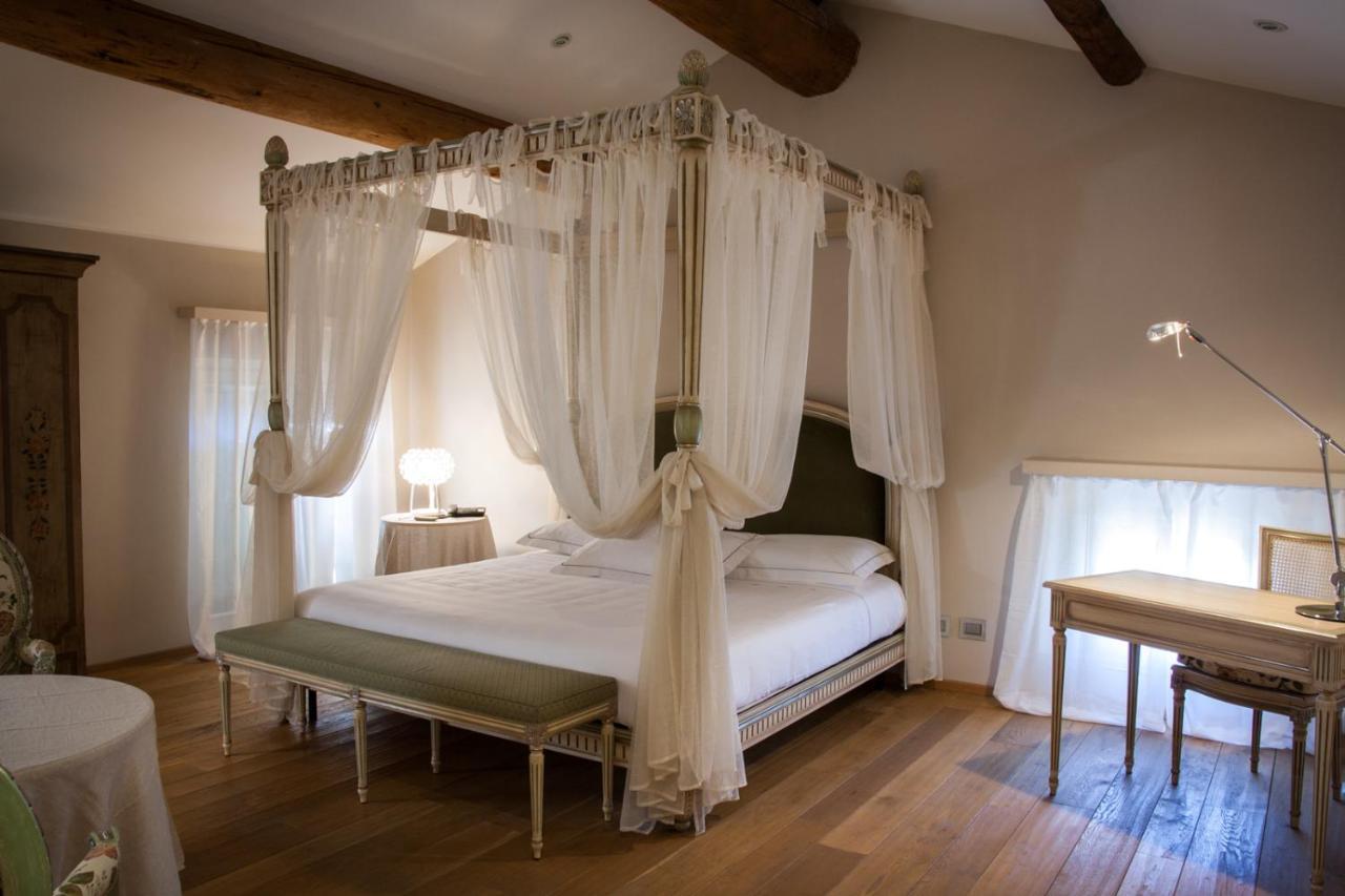 Hotel Villa Nabila Reggiolo Екстер'єр фото